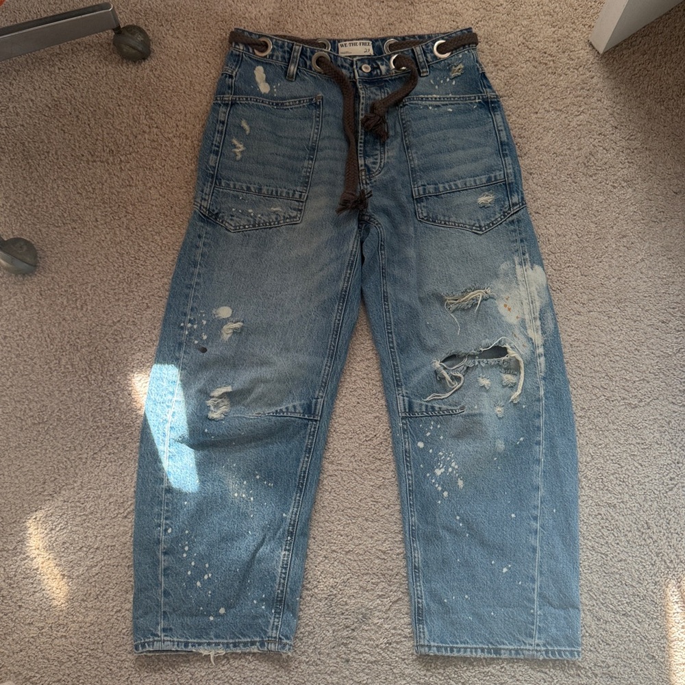Free People distressed barrel leg. Like new!